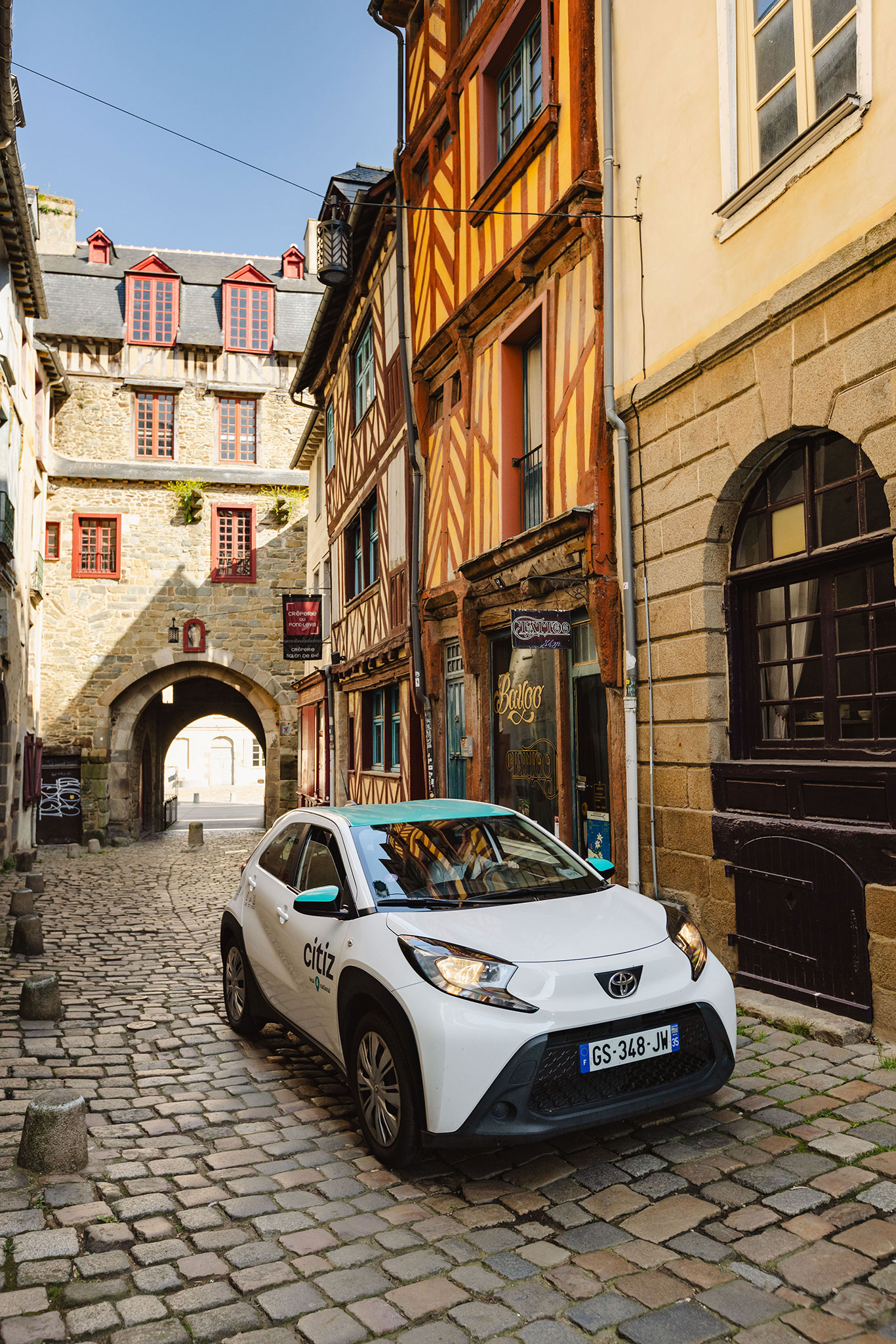 Citiz à toit bleu dans le vieux Rennes
